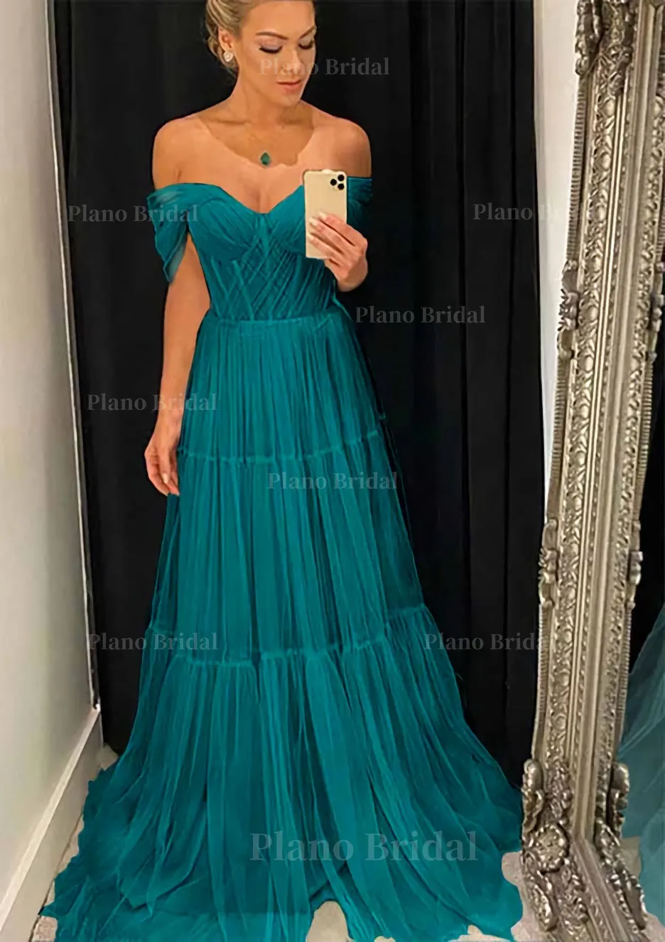 A-line Off-the-Shoulder Sleeveless Sweep Train Tulle Prom Dress With Pleated