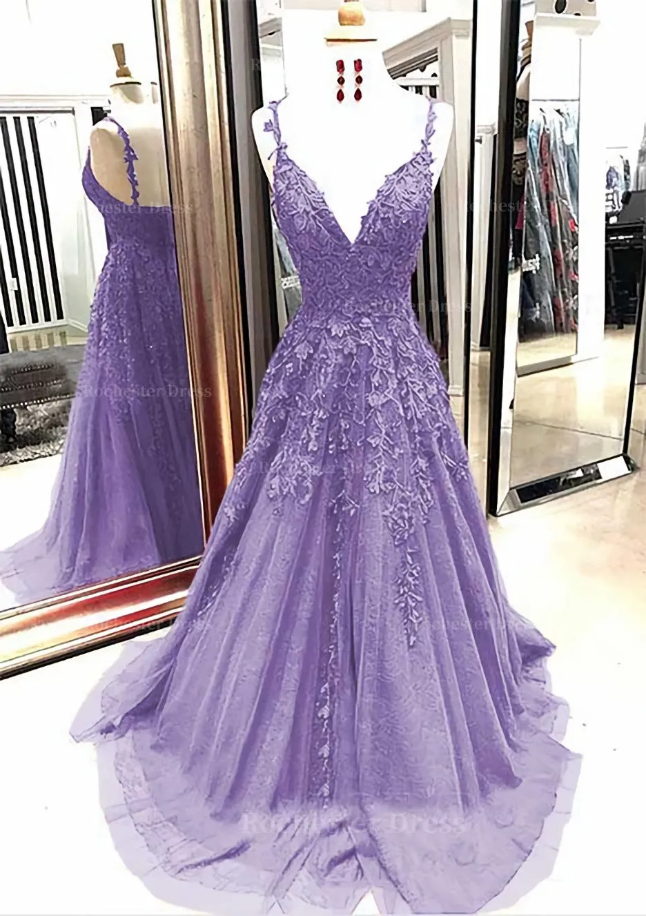 A-line/Princess V Neck Sleeveless Sweep Train Tulle Prom Dress With Appliqued