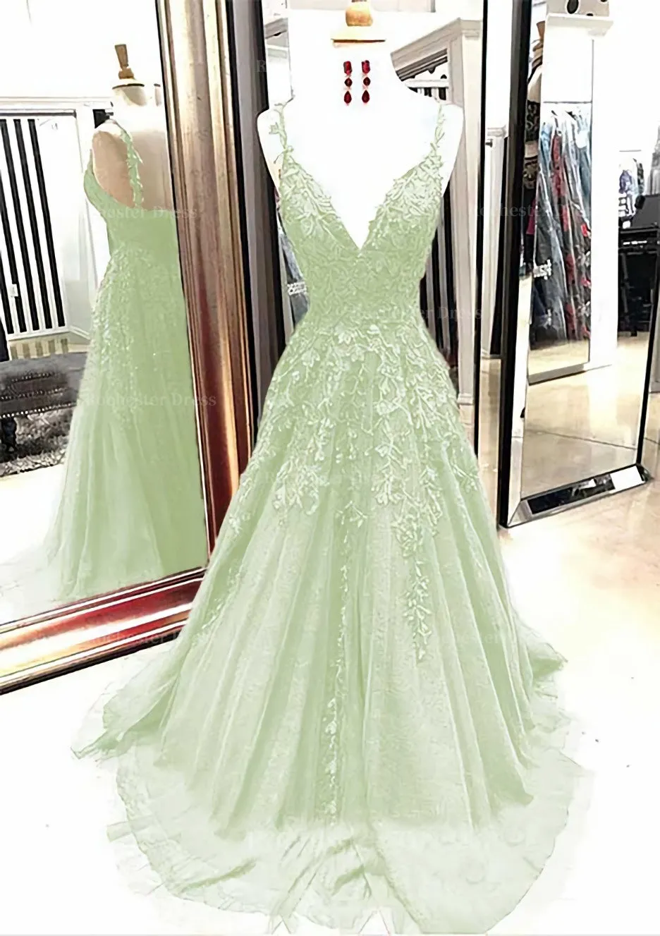 A-line/Princess V Neck Sleeveless Sweep Train Tulle Prom Dress With Appliqued