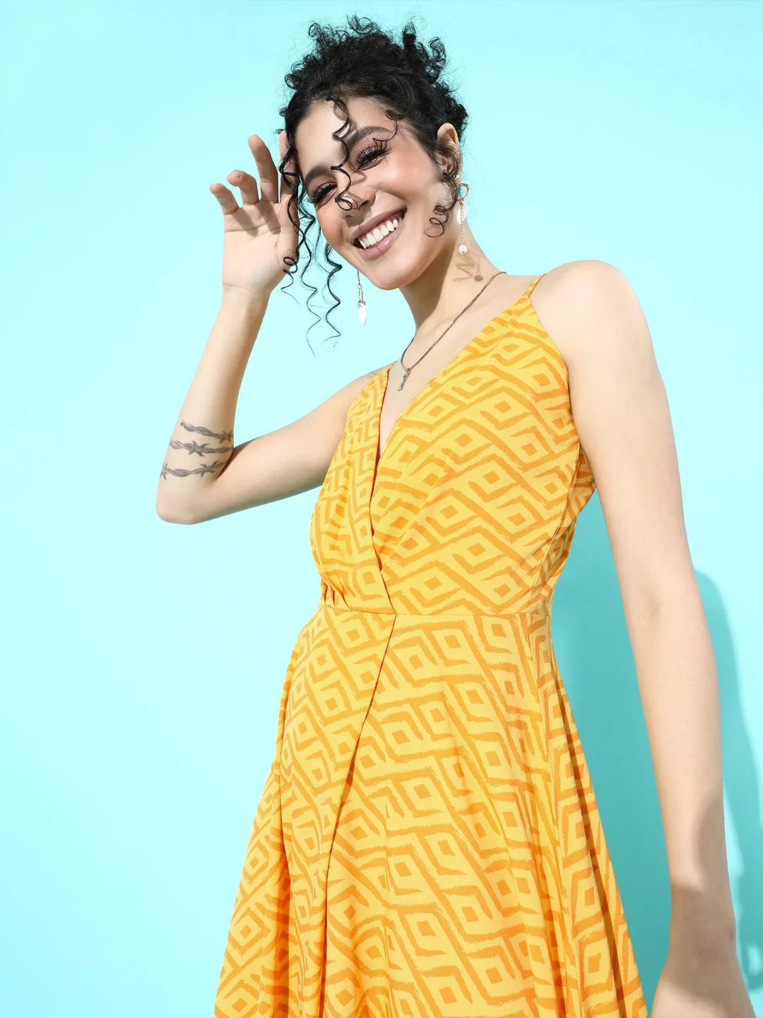 Berrylush Women Yellow Geometric Printed V-Neck Crepe Maxi Dress