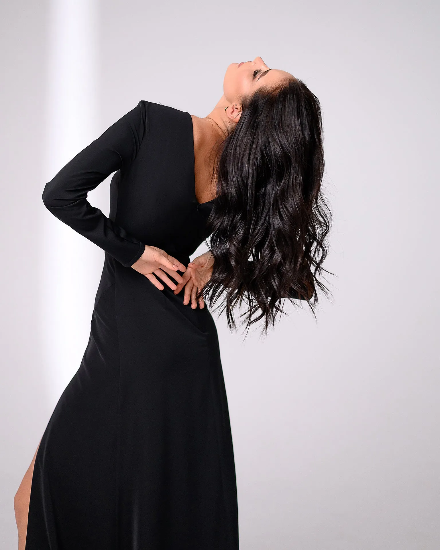 Black Long Sleeve Thigh-Slit Maxi Dress