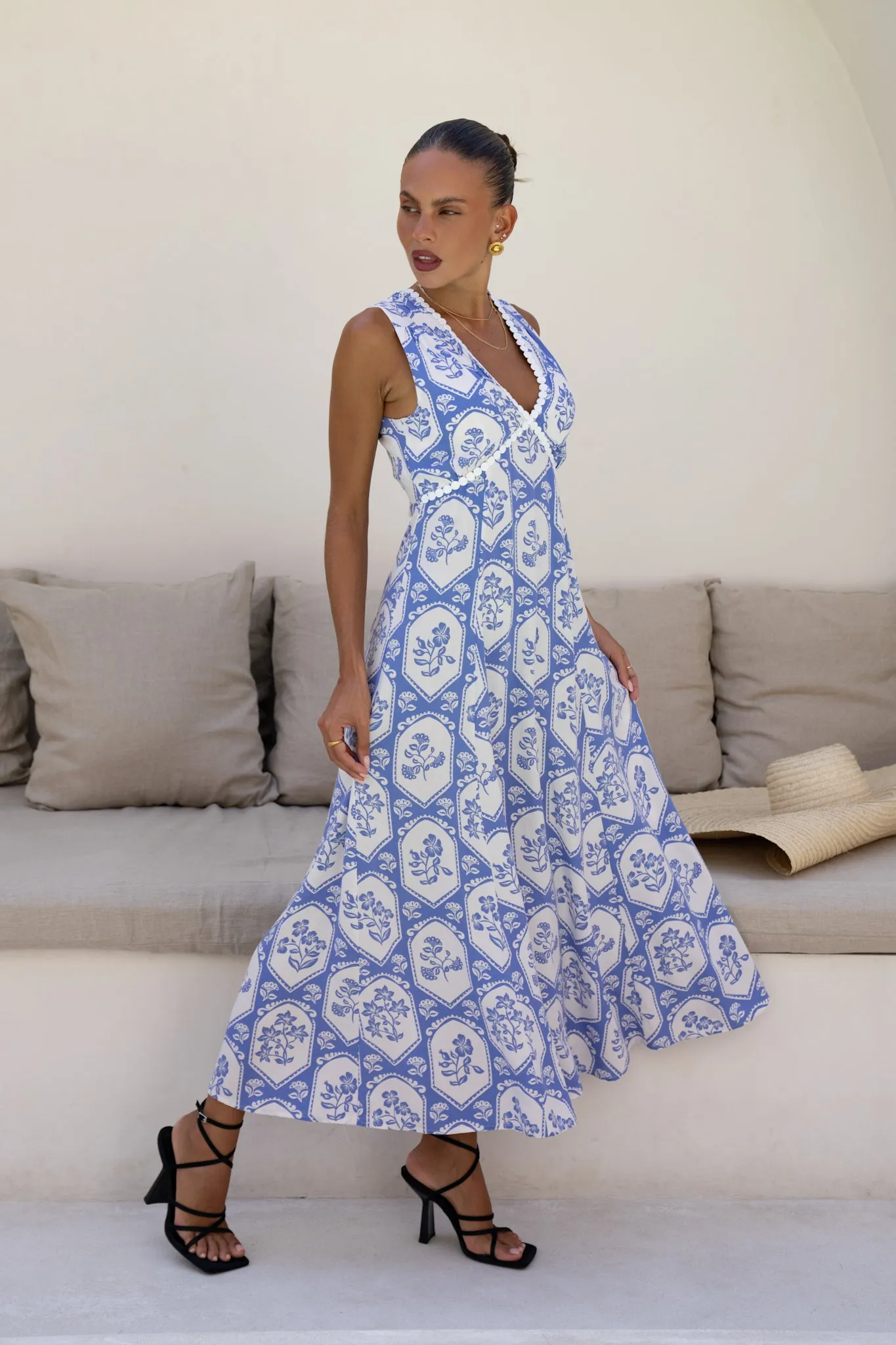 Delilah Blue Floral V-Neck Maxi Dress