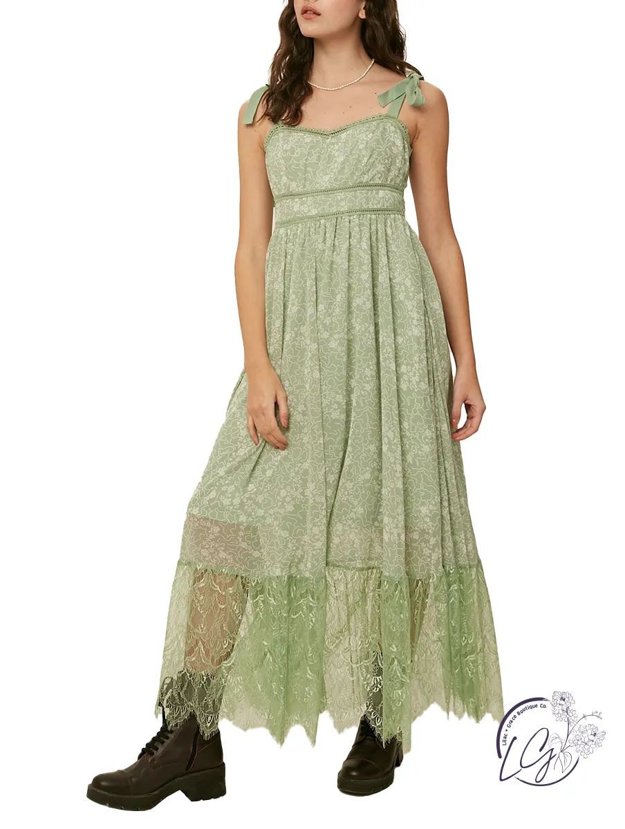 Effortlessly Elegant Lace Maxi Dress