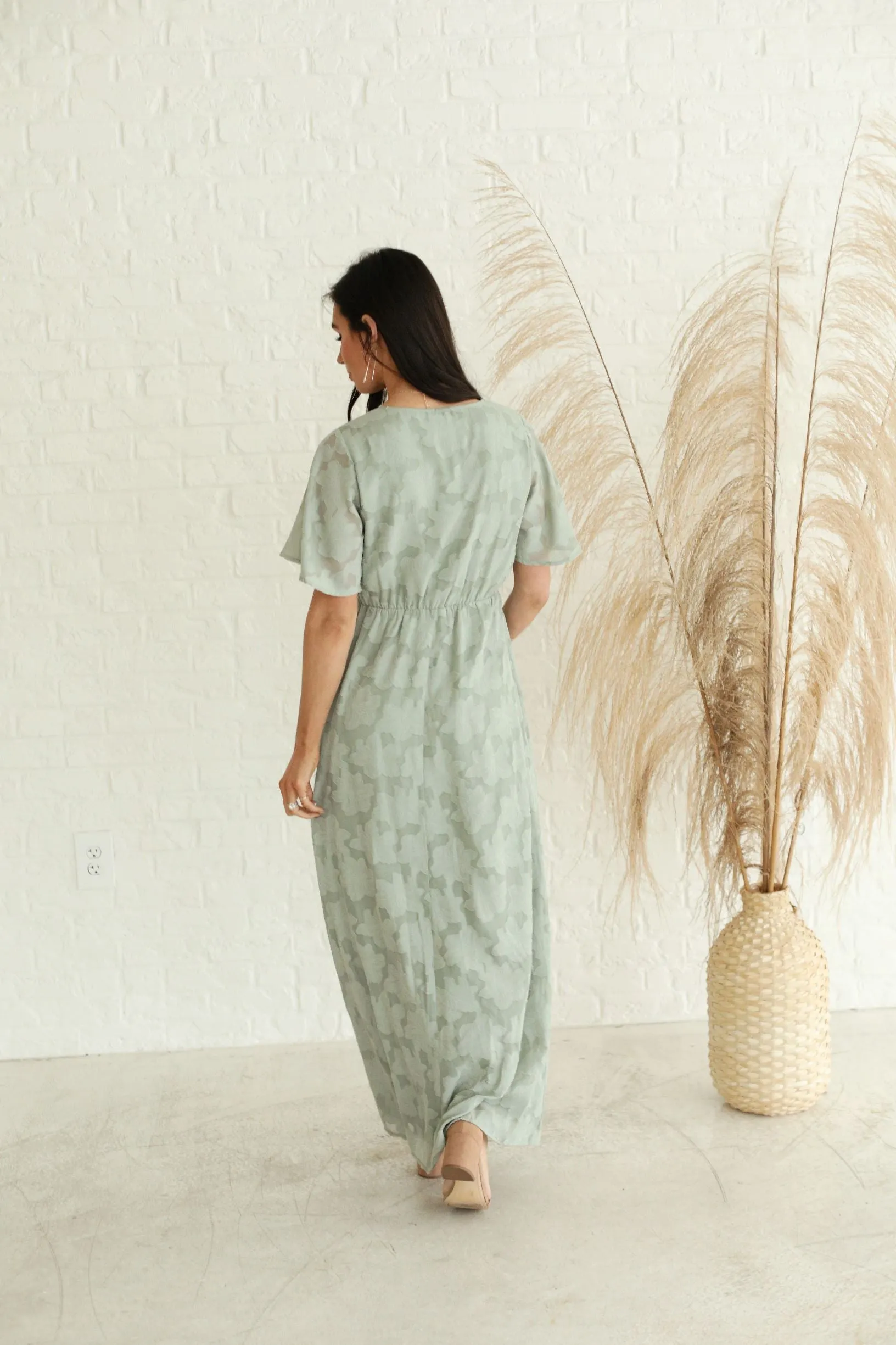 Elisabeth Maxi Dress in Sage (extended sizing)