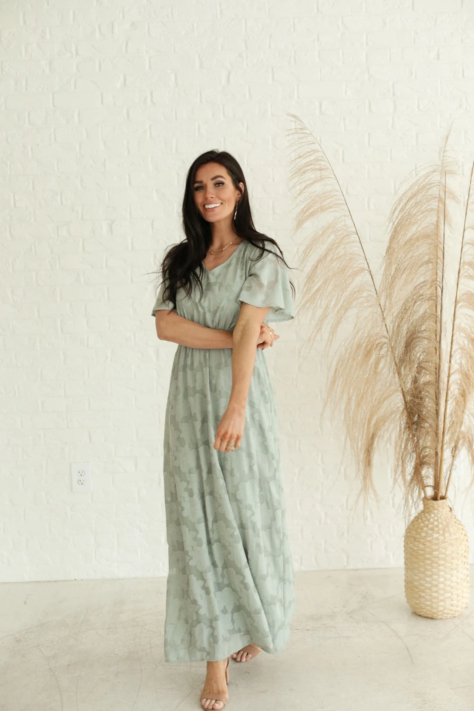 Elisabeth Maxi Dress in Sage (extended sizing)