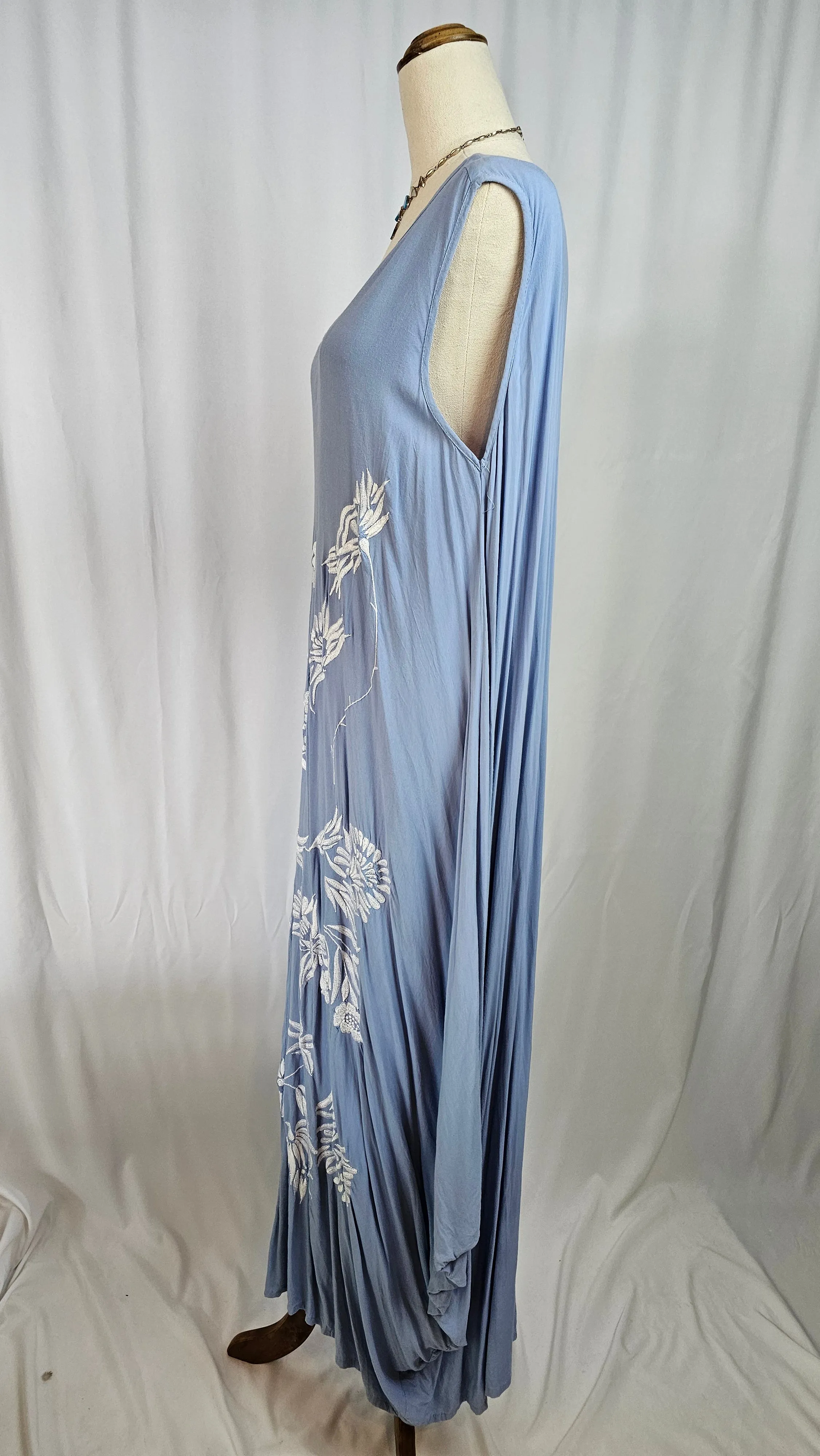 Fillyboo - Story Of Seeker Maxi Dress in Blue Floral size Small