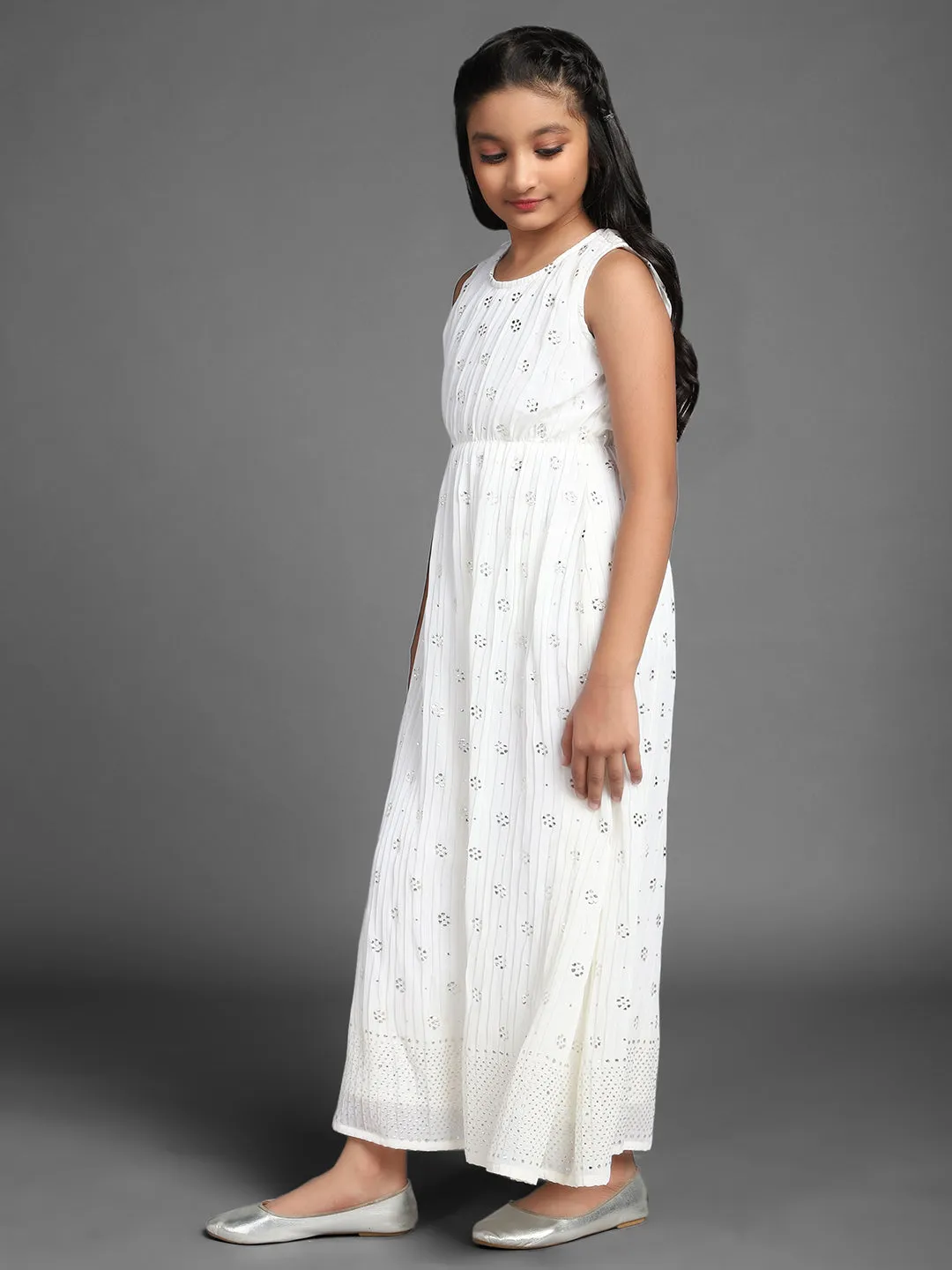 Girl's White Embellished Pleated Design Maxi Dress - Aks Girls