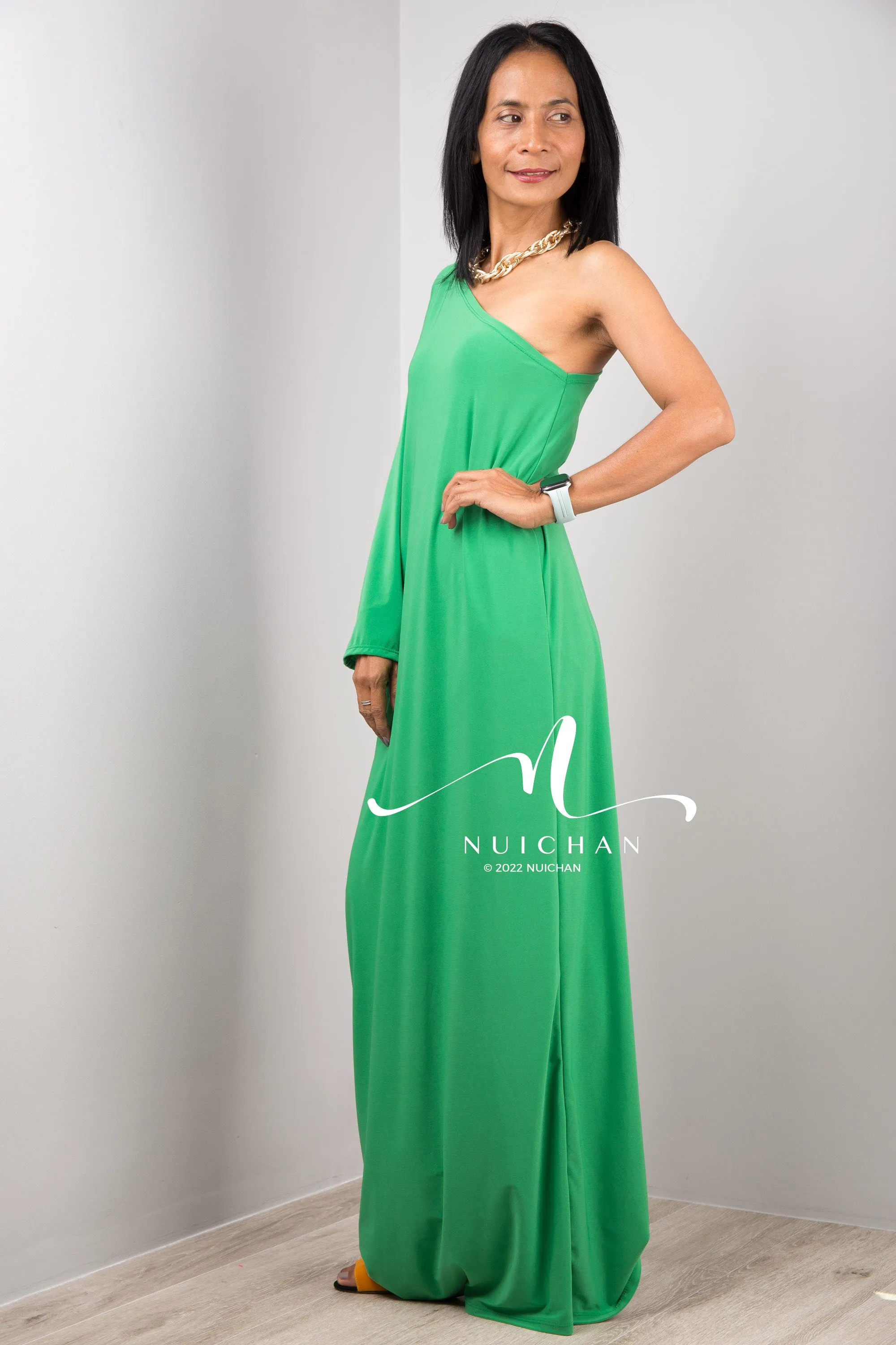 Off the shoulder maxi dress in green