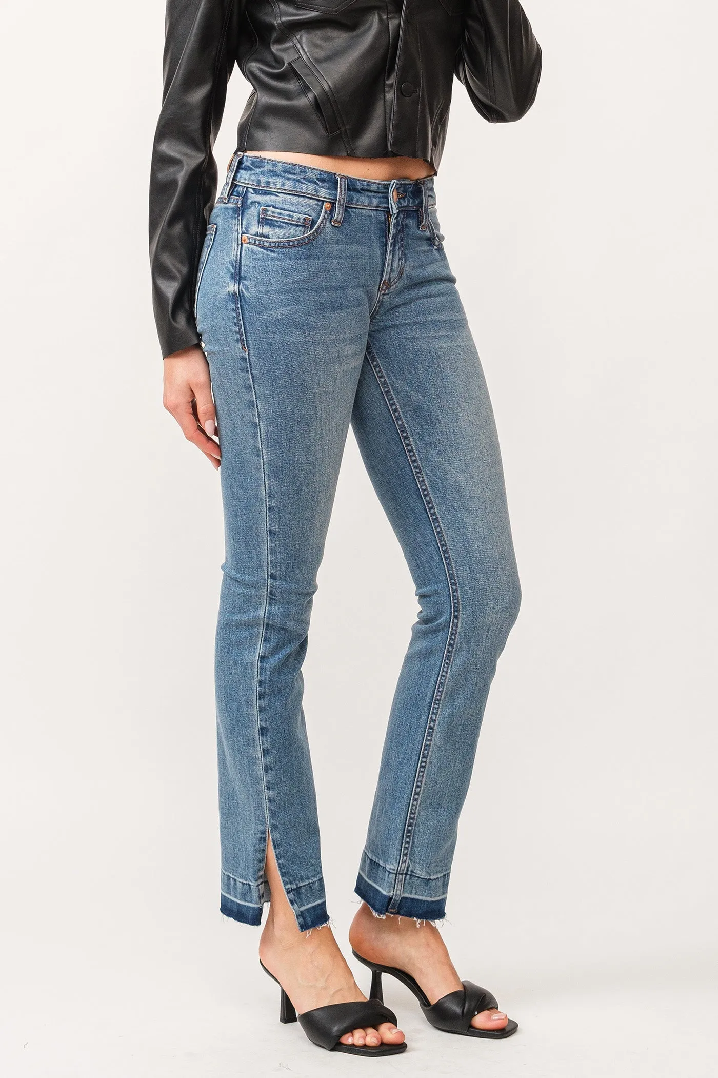 PLAYBACK SLIM STRAIGHT JEANS