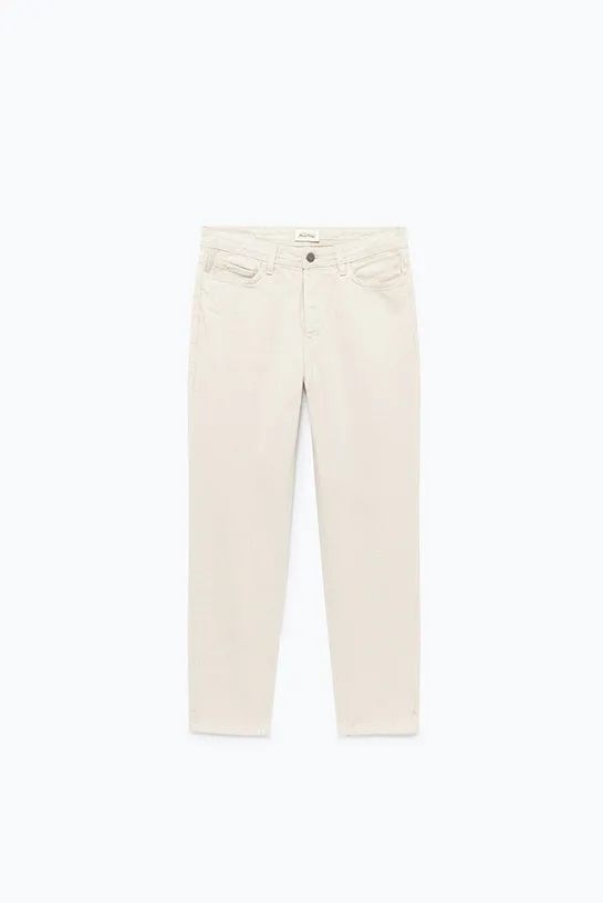 SOFT STRAIGHT LEG JEANS IN IVORY WHITE