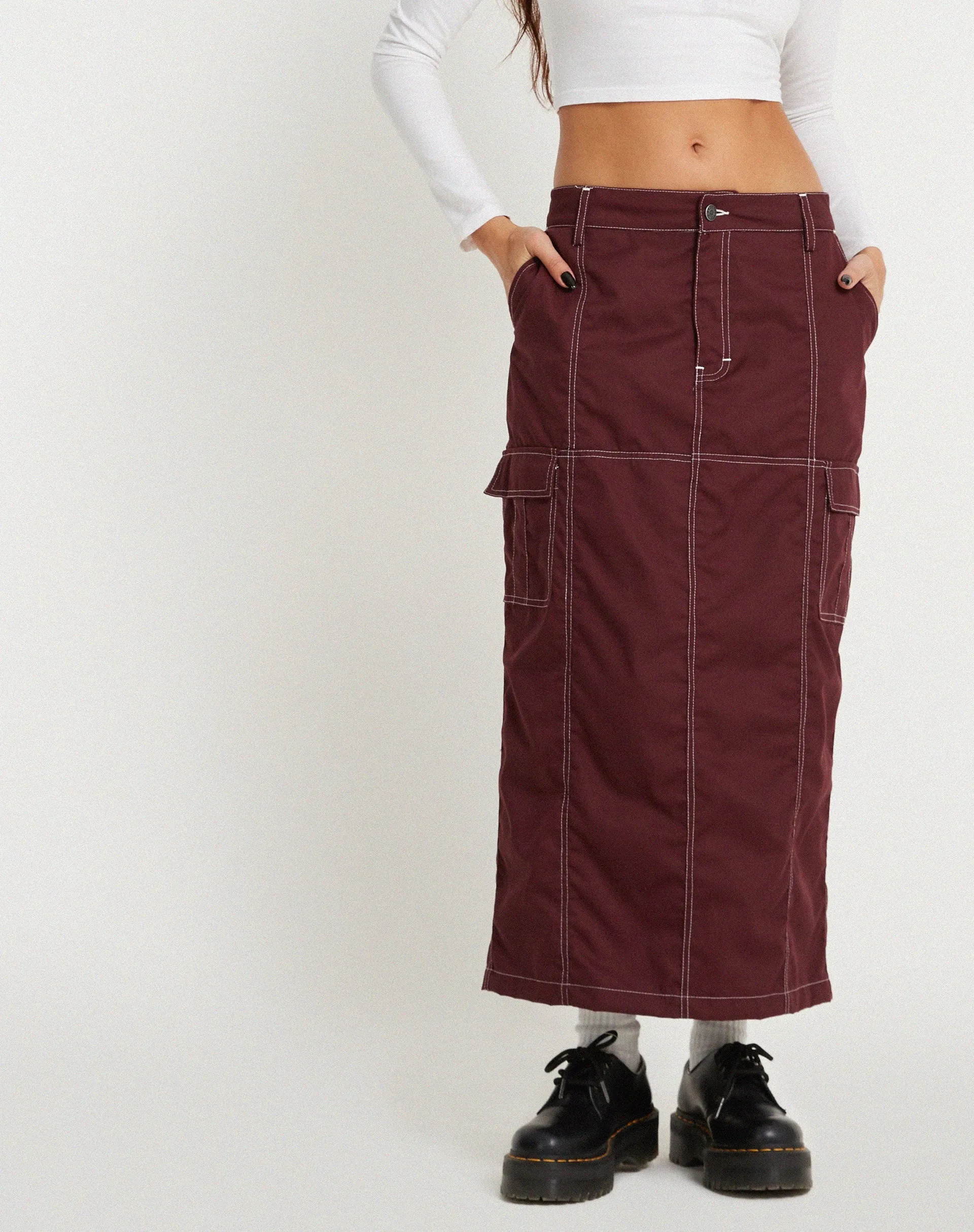 Widya Cargo Midi Skirt in Cotton Drill Redwood with White Top Stitch