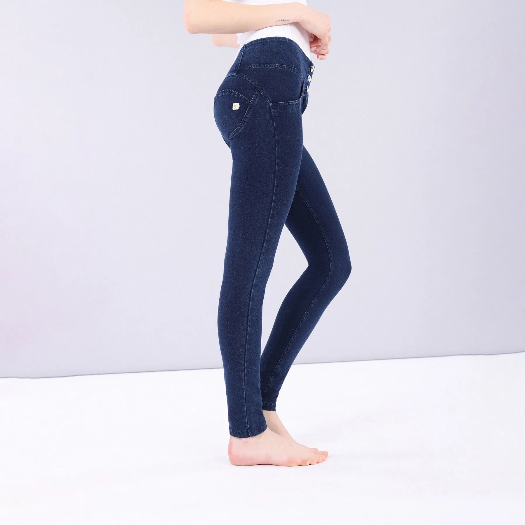 (WRUP1MC002-J0B) WR.UP® MID-WAIST SKINNY-FIT BLUE PANTS IN STRETCH DENIM